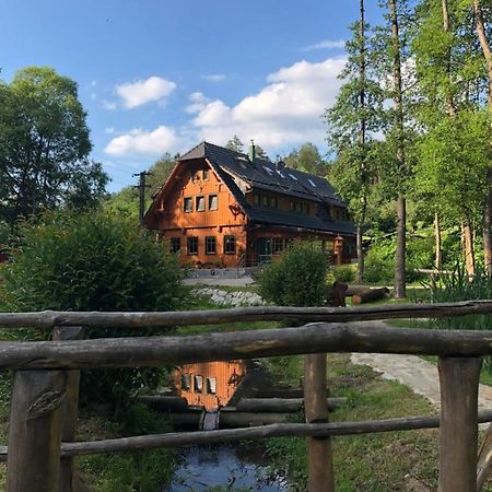 Kamenacka Myslivna Hotel Moravany  Buitenkant foto