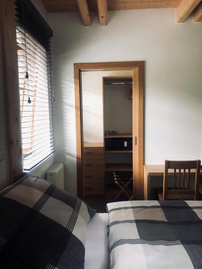 Kamenacka Myslivna Hotel Moravany  Buitenkant foto