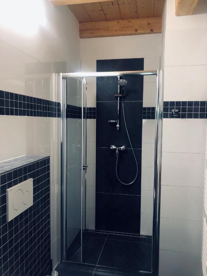 Kamenacka Myslivna Hotel Moravany  Buitenkant foto