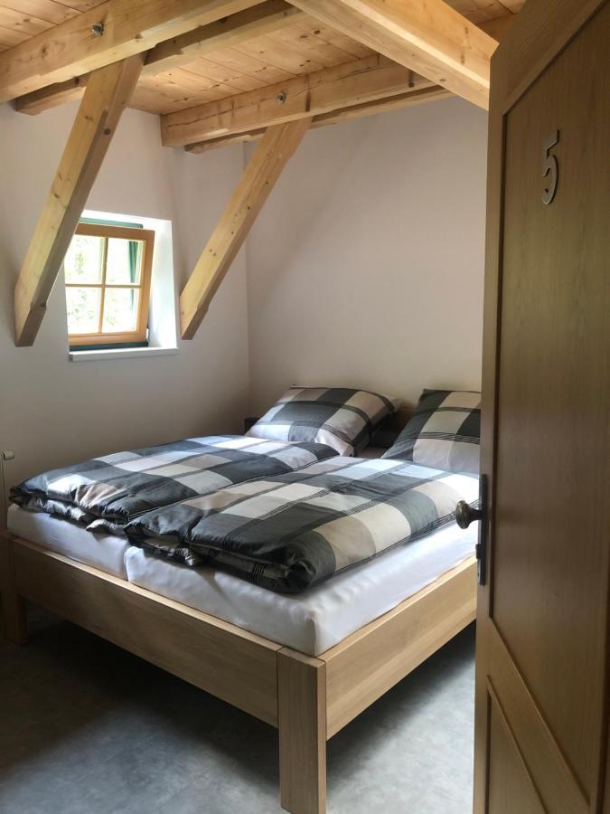 Kamenacka Myslivna Hotel Moravany  Buitenkant foto