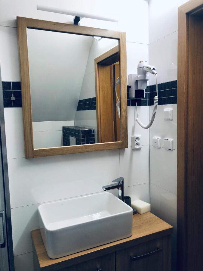 Kamenacka Myslivna Hotel Moravany  Buitenkant foto
