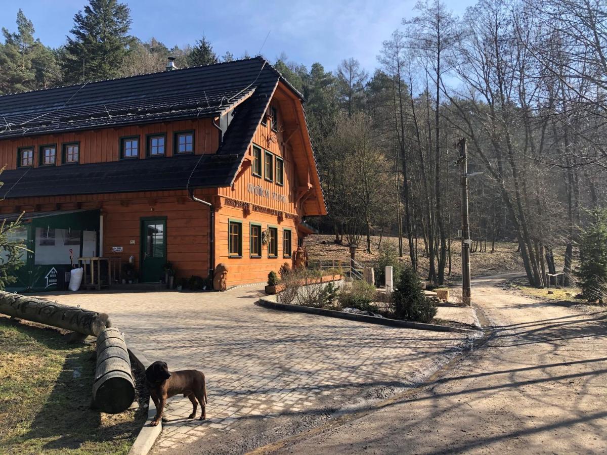 Kamenacka Myslivna Hotel Moravany  Buitenkant foto